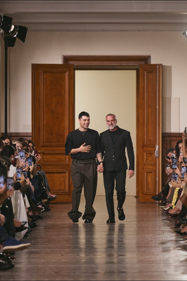 مجموعة جورج حبيقة لربيع وصيف 2026: أناقة تنبض في تصاميم تتحدى الزمن