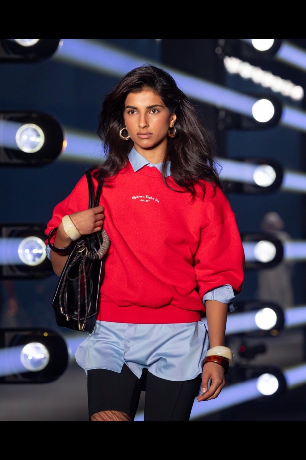 علامة 1886 تقدّم مجموعتها "Capital Affair" في أسبوع الأزياء في الرياض 2025: القوة في الأزياء من منظورٍ جيل المستقبل