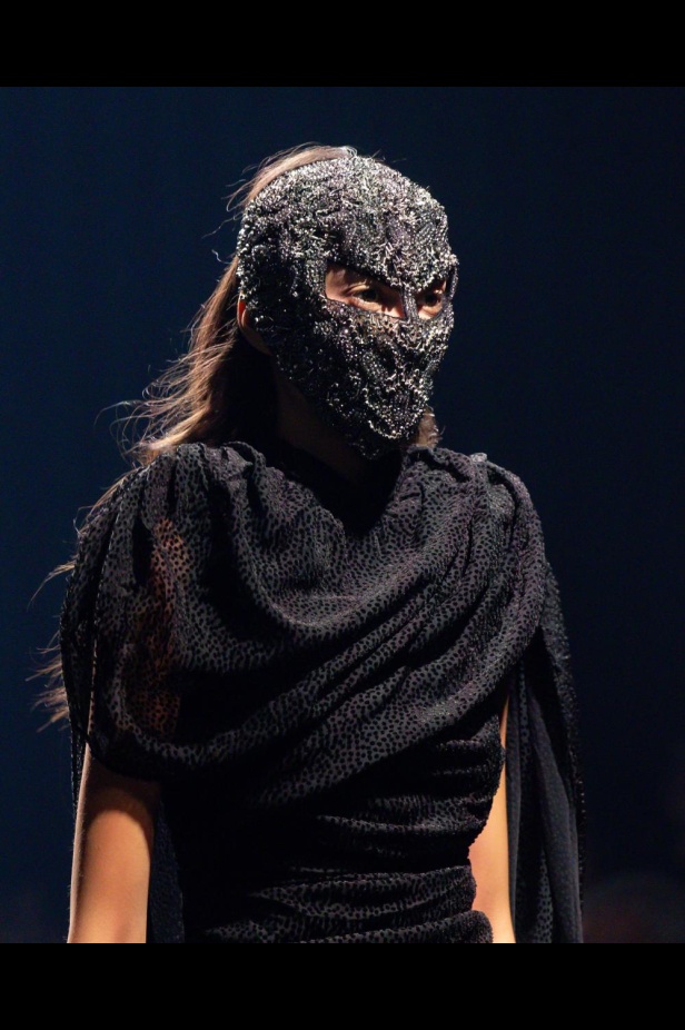 علامة 1886 تقدّم مجموعتها "Capital Affair" في أسبوع الأزياء في الرياض 2025: القوة في الأزياء من منظورٍ جيل المستقبل