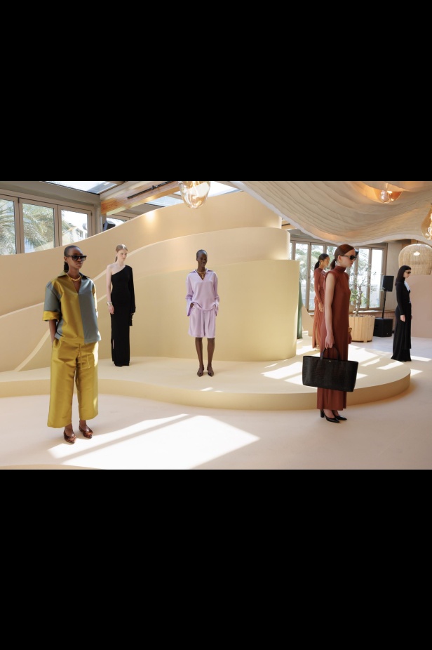 "SAHRA 02: RIYO SOLEIL" من علامة ARWÁ