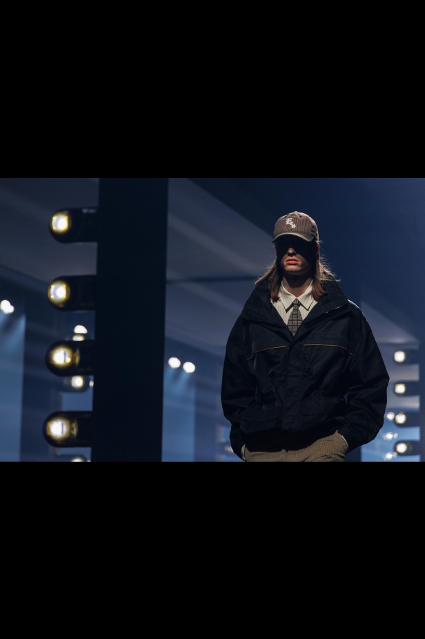 علامة 1886 تقدّم مجموعتها "Capital Affair" في أسبوع الأزياء في الرياض 2025: القوة في الأزياء من منظورٍ جيل المستقبل