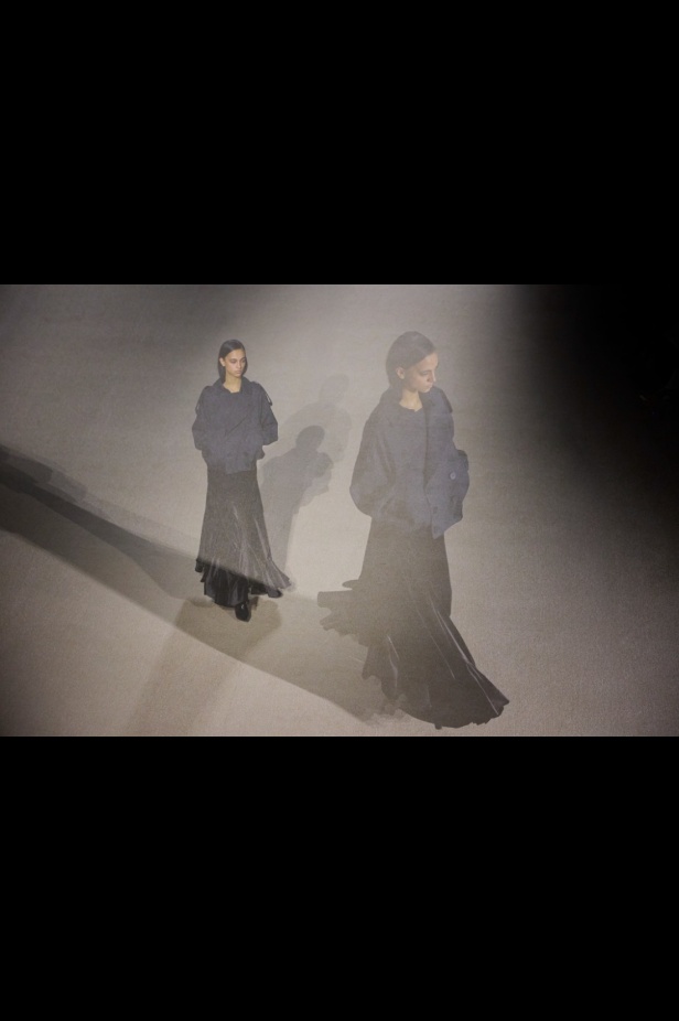 مجموعة Leem لخريف وشتاء 2025 تحتفي بالأناقة الكلاسيكية والأنوثة العصرية