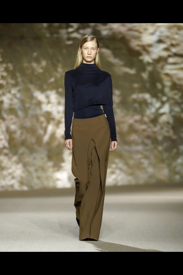 مجموعة Leem لخريف وشتاء 2025 تحتفي بالأناقة الكلاسيكية والأنوثة العصرية