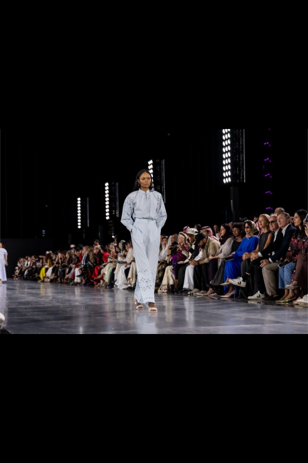 رحلة التحوّل: منى الشبل بين الدقّة والعاطفة في ربيع وصيف 2026