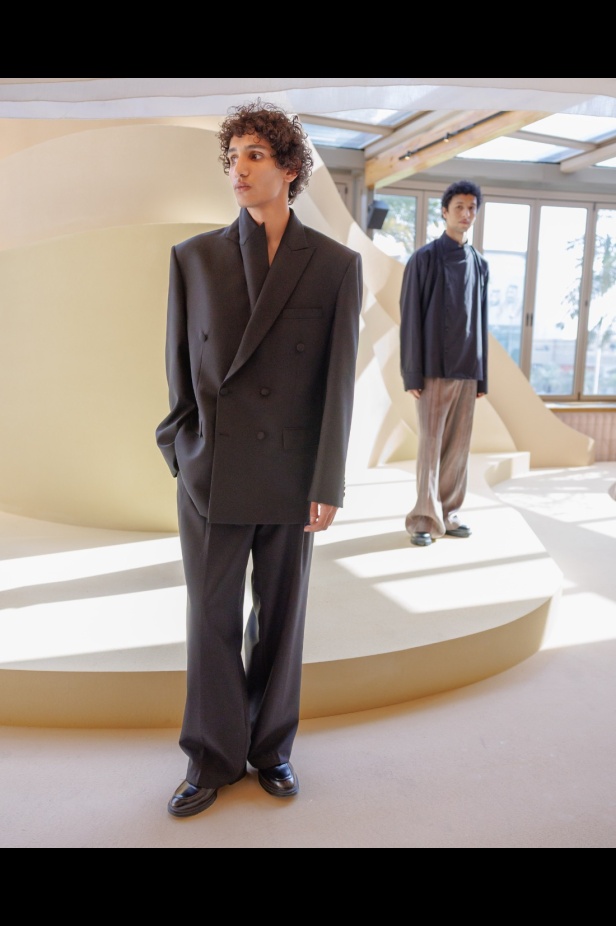 هندسة الهوية بين الانضباط السعودي والدقّة اليابانية في مجموعة Noble & Fresh