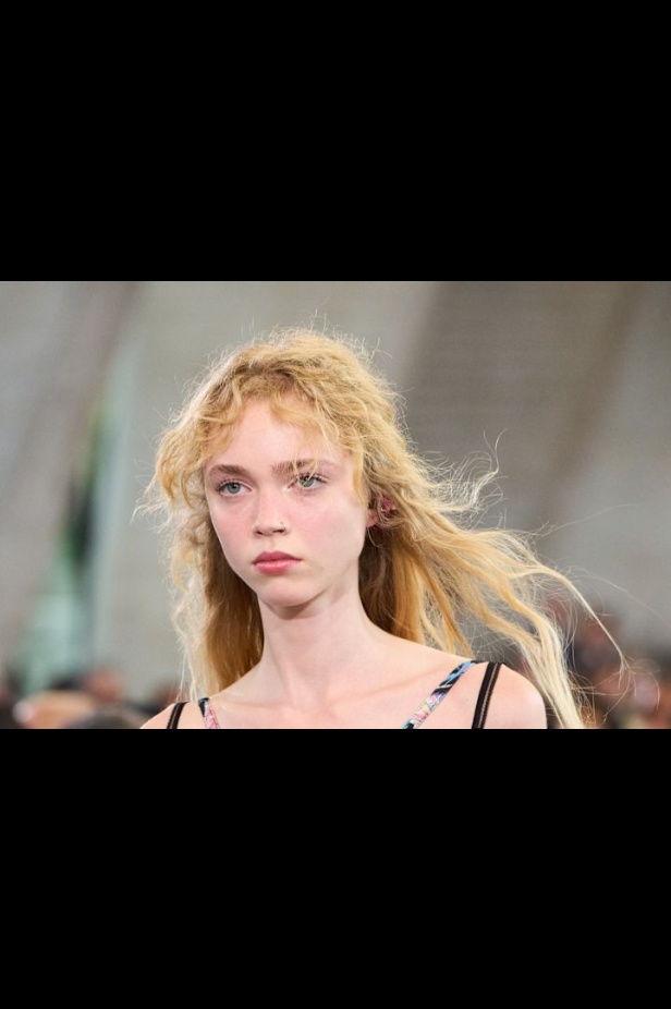  مجموعة Rabanne لربيع وصيف 2026 في باريس