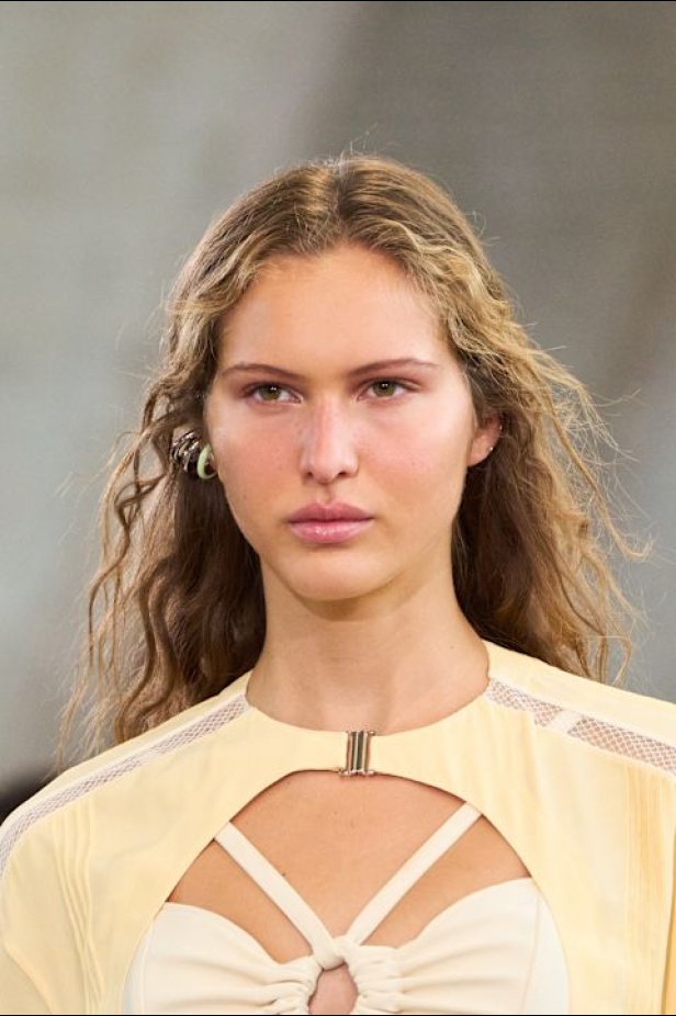  مجموعة Rabanne لربيع وصيف 2026 في باريس