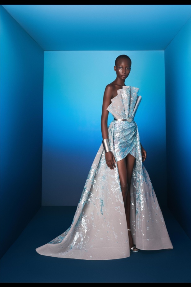 مجموعة طوني ورد لربيع وصيف 2026... تصاميم خالدة تُعيد إحياء أسطورة