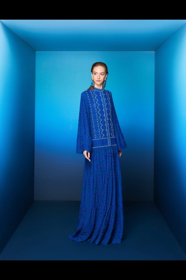 مجموعة طوني ورد لربيع وصيف 2026... تصاميم خالدة تُعيد إحياء أسطورة