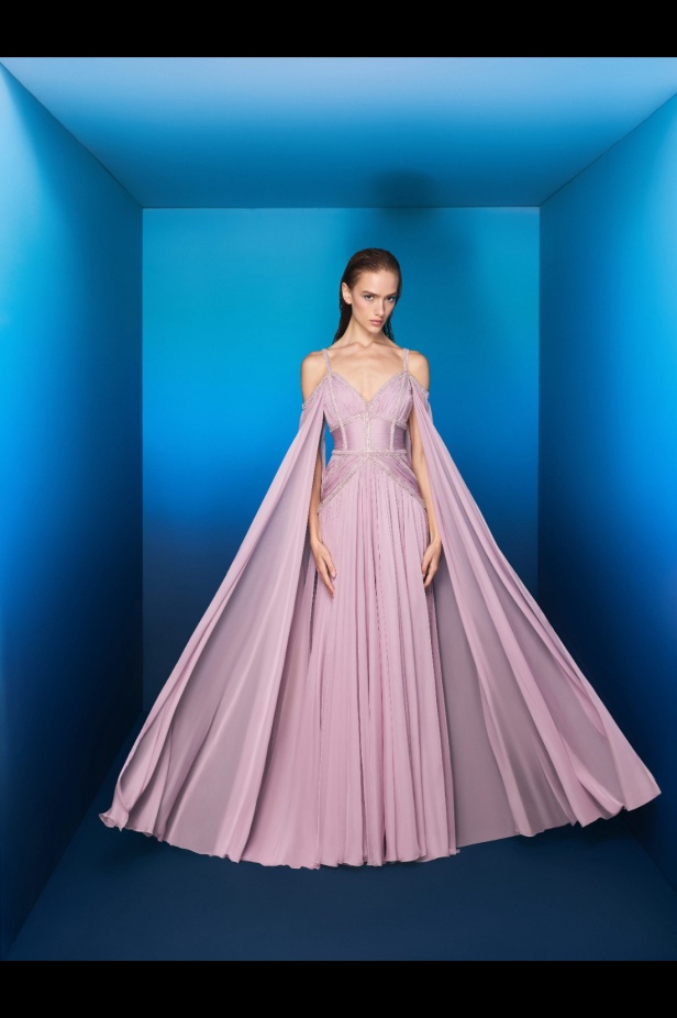 مجموعة طوني ورد لربيع وصيف 2026... تصاميم خالدة تُعيد إحياء أسطورة