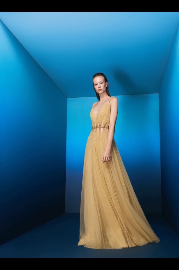 مجموعة طوني ورد لربيع وصيف 2026... تصاميم خالدة تُعيد إحياء أسطورة