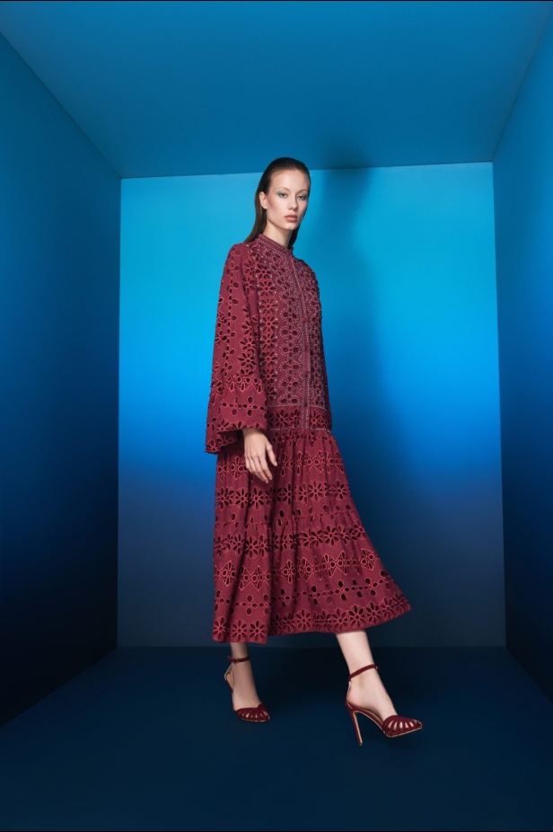 مجموعة طوني ورد لربيع وصيف 2026... تصاميم خالدة تُعيد إحياء أسطورة