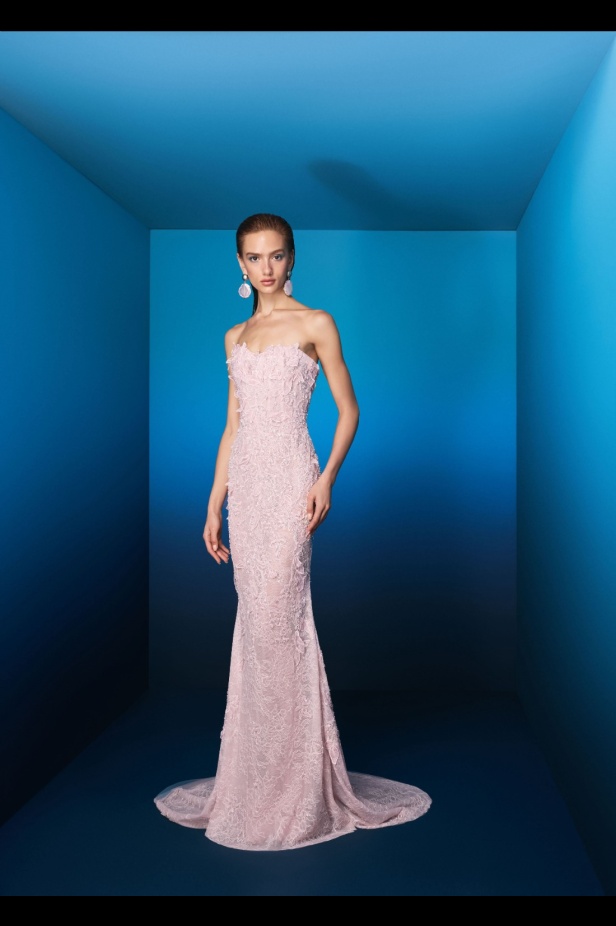 مجموعة طوني ورد لربيع وصيف 2026... تصاميم خالدة تُعيد إحياء أسطورة