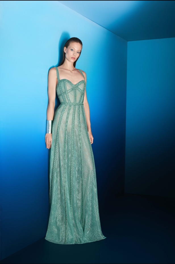 مجموعة طوني ورد لربيع وصيف 2026... تصاميم خالدة تُعيد إحياء أسطورة