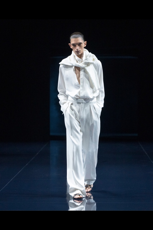 مجموعة توم فورد لربيع 2026 بين الجرأة والشاعرية