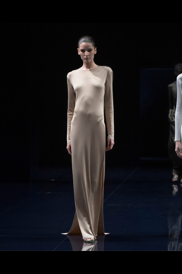 مجموعة توم فورد لربيع 2026 بين الجرأة والشاعرية