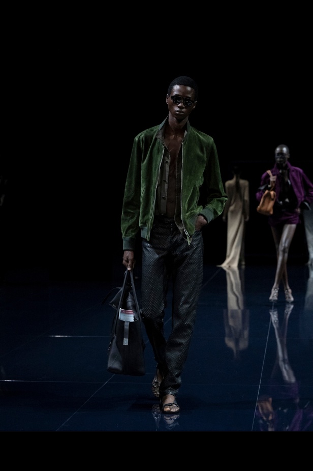 مجموعة توم فورد لربيع 2026 بين الجرأة والشاعرية