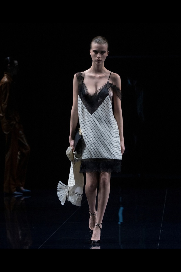 مجموعة توم فورد لربيع 2026 بين الجرأة والشاعرية