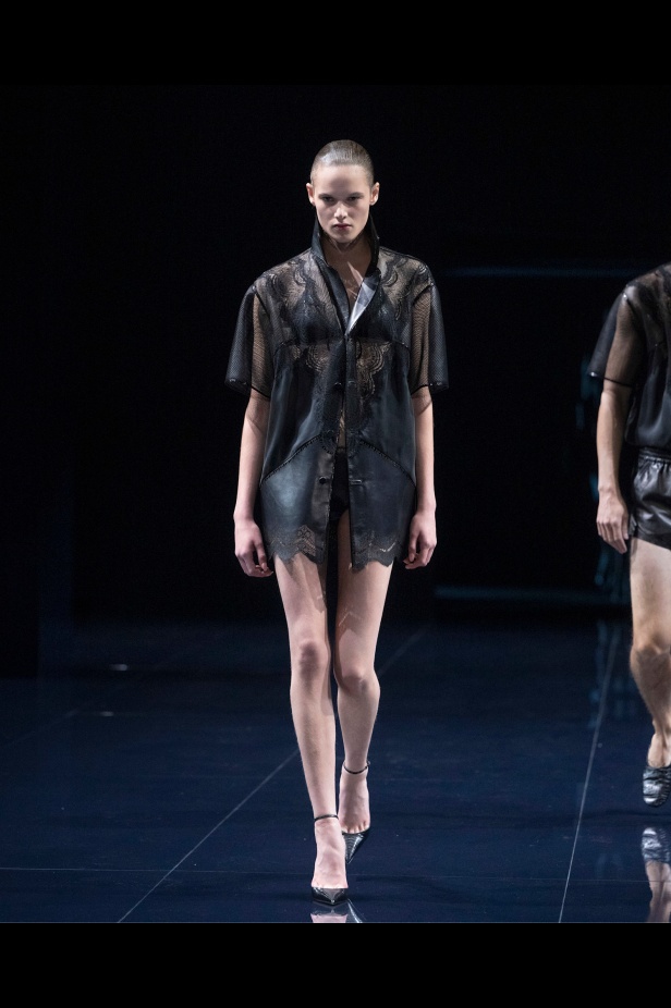 مجموعة توم فورد لربيع 2026 بين الجرأة والشاعرية