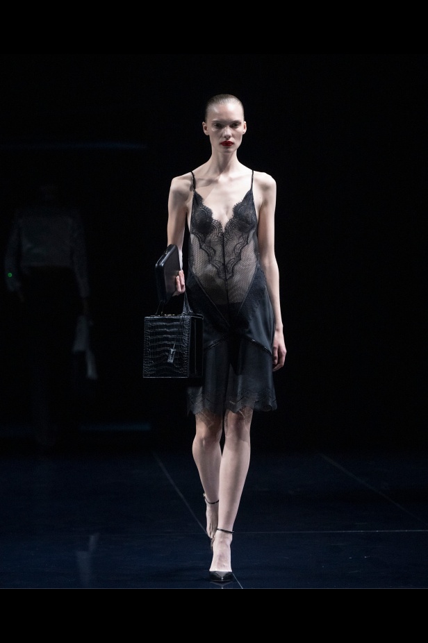 مجموعة توم فورد لربيع 2026 بين الجرأة والشاعرية