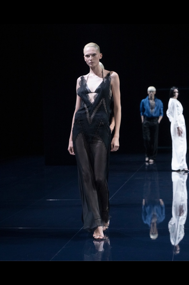 مجموعة توم فورد لربيع 2026 بين الجرأة والشاعرية