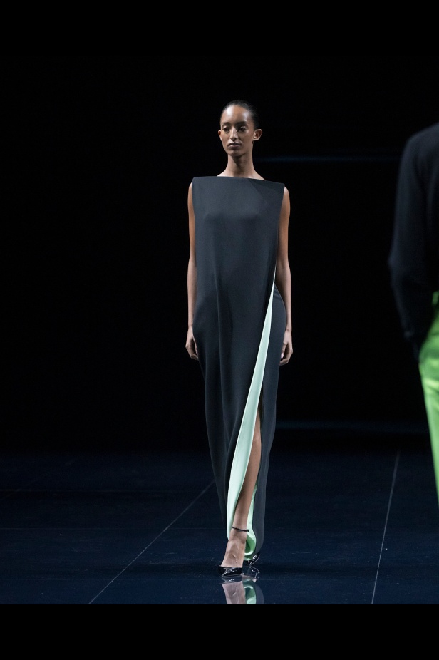 مجموعة توم فورد لربيع 2026 بين الجرأة والشاعرية