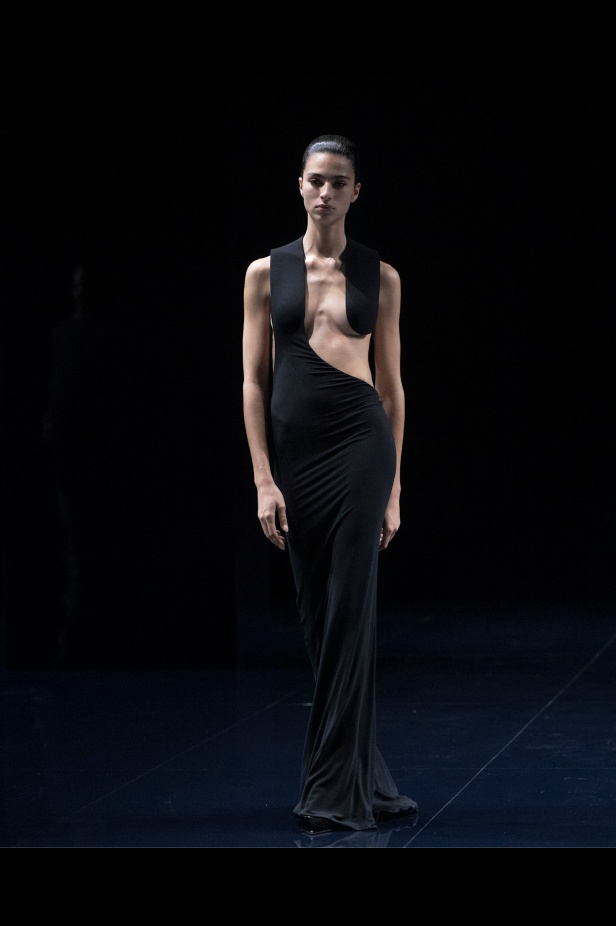 مجموعة توم فورد لربيع 2026 بين الجرأة والشاعرية