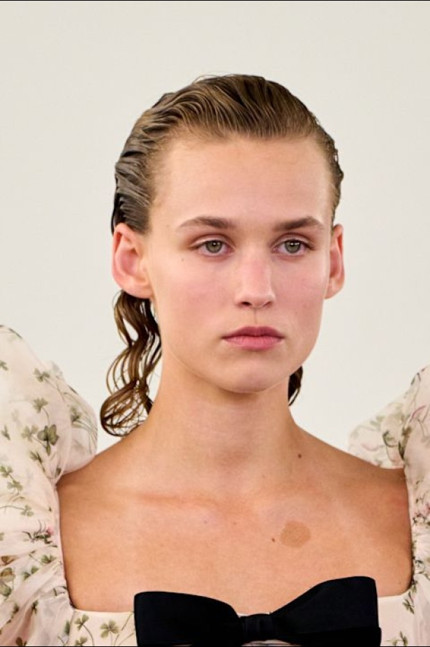 مجموعة "جيامباتيستا فالي" لربيع وصيف 2026