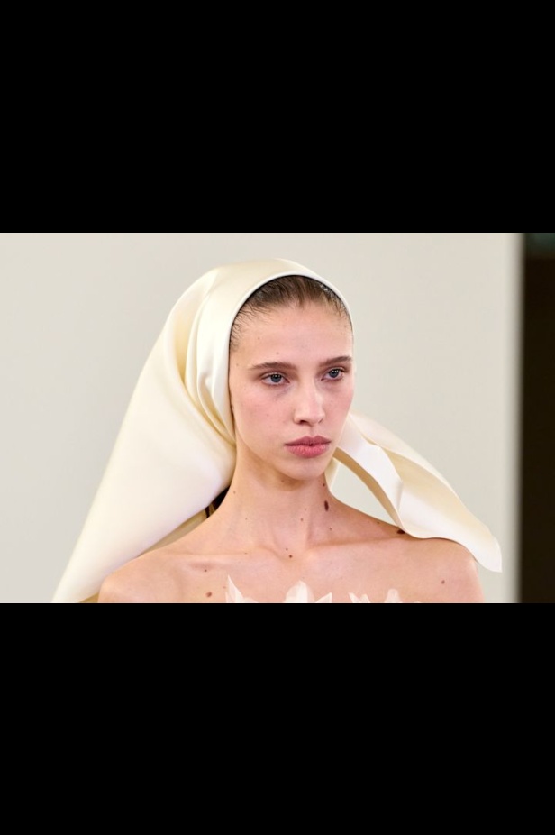 مجموعة "جيامباتيستا فالي" لربيع وصيف 2026