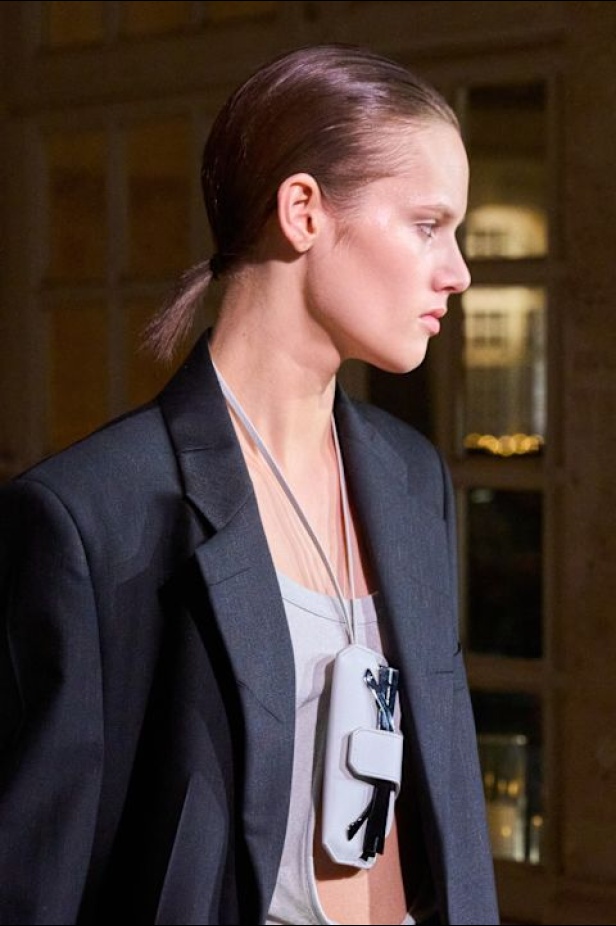 مجموعة فيكتوريا بيكهام لموسم ربيع وصيف 2026