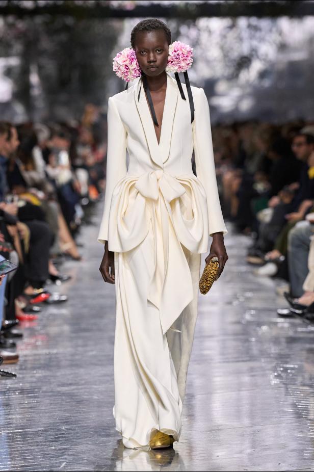 مجموعة ديور للأزياء الراقية لربيع وصيف 2026