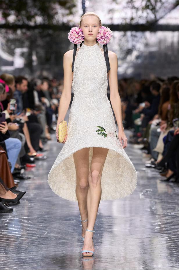 مجموعة ديور للأزياء الراقية لربيع وصيف 2026