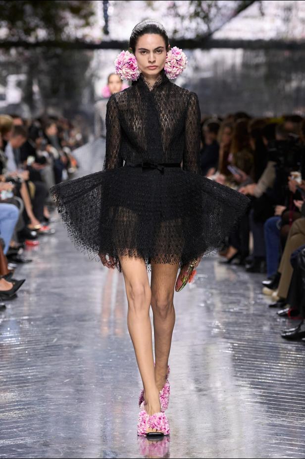 مجموعة ديور للأزياء الراقية لربيع وصيف 2026