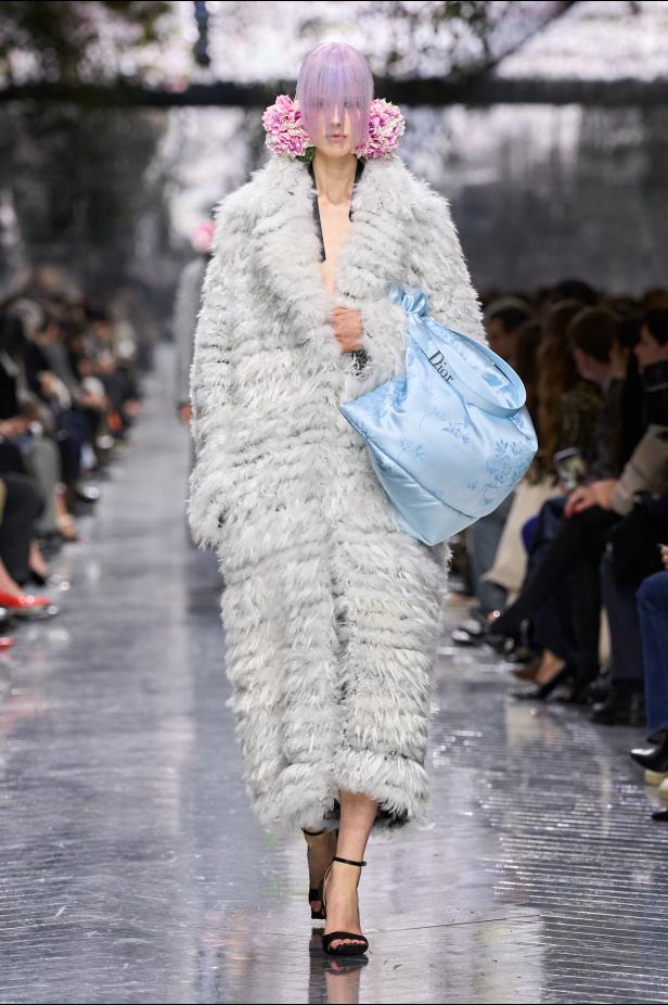 مجموعة ديور للأزياء الراقية لربيع وصيف 2026