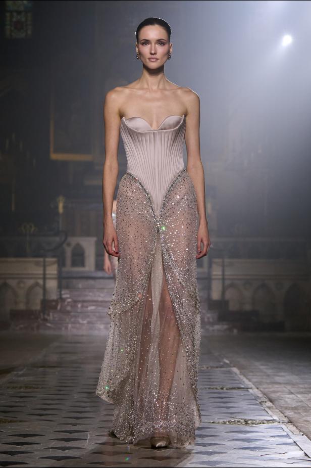 مجموعة George Hobeika للأزياء الراقية لربيع وصيف 2026