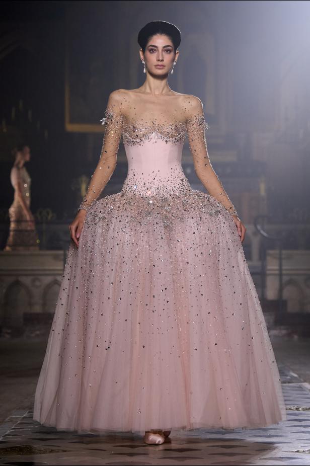 مجموعة George Hobeika للأزياء الراقية لربيع وصيف 2026