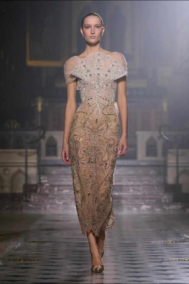 مجموعة George Hobeika للأزياء الراقية لربيع وصيف 2026