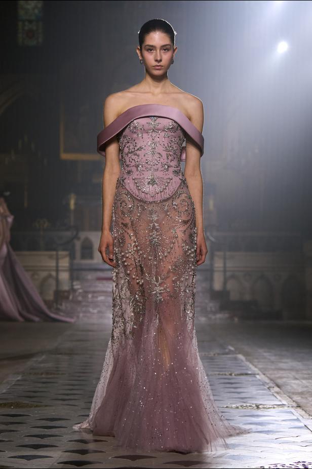 مجموعة George Hobeika للأزياء الراقية لربيع وصيف 2026