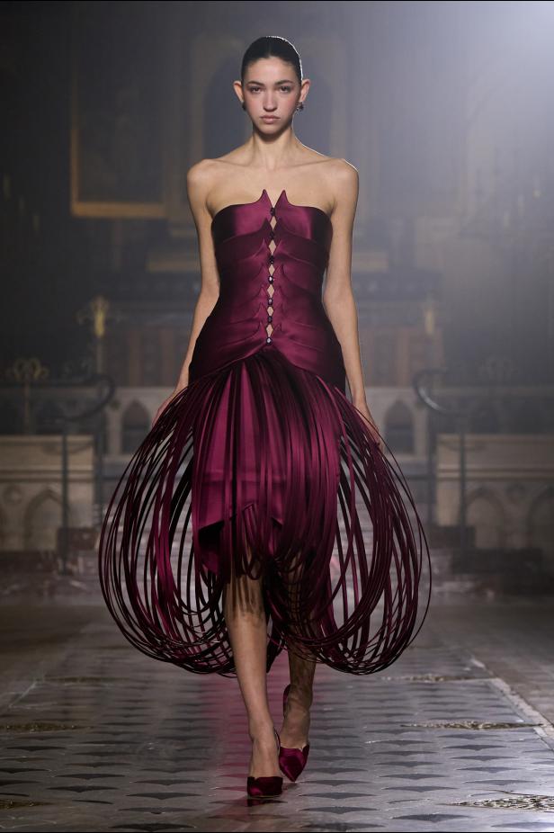 مجموعة George Hobeika للأزياء الراقية لربيع وصيف 2026