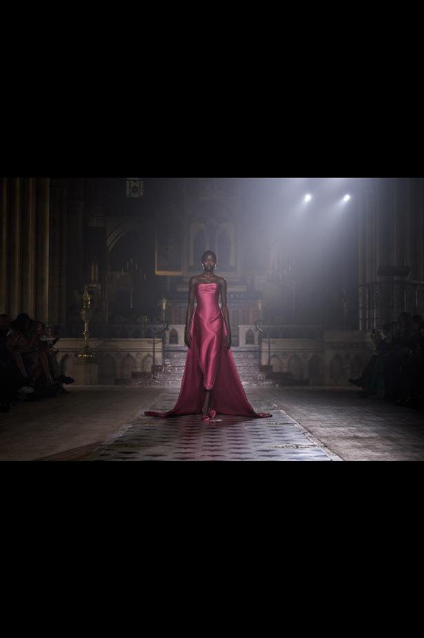 مجموعة George Hobeika للأزياء الراقية لربيع وصيف 2026