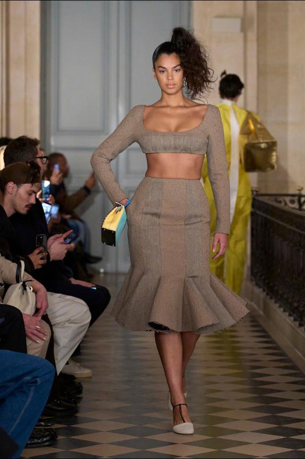 مجموعة Jacquemus لخريف وشتاء 2026 تعيد صياغة مرح الثمانينيات بأسلوب مميّز