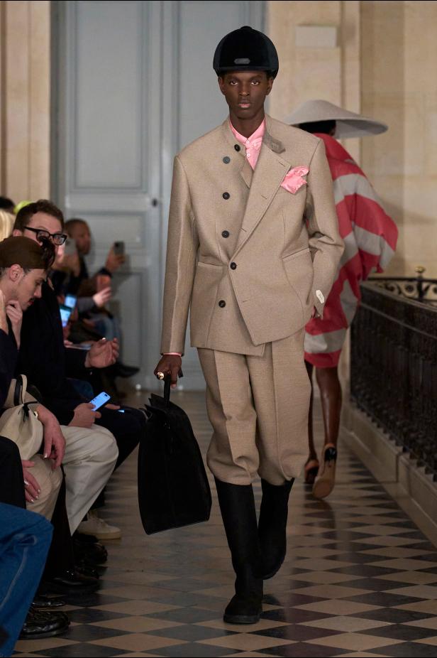 مجموعة Jacquemus لخريف وشتاء 2026 تعيد صياغة مرح الثمانينيات بأسلوب مميّز