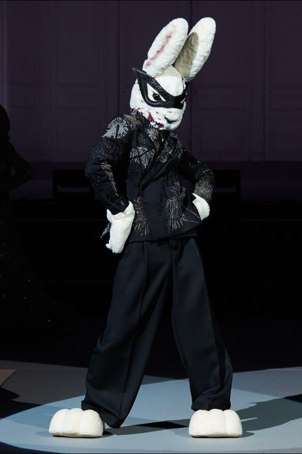 عرض أزياء مجموعة Julien Fournie لربيع وصيف 2026