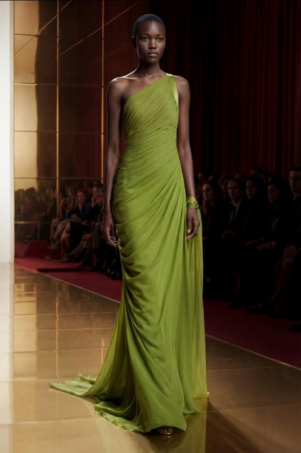 مجموعة Alexis Mabille للأزياء الراقية.. باقة من التصاميم الراقية بالألوان النابضة!