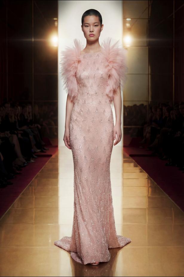 مجموعة Alexis Mabille للأزياء الراقية.. باقة من التصاميم الراقية بالألوان النابضة!