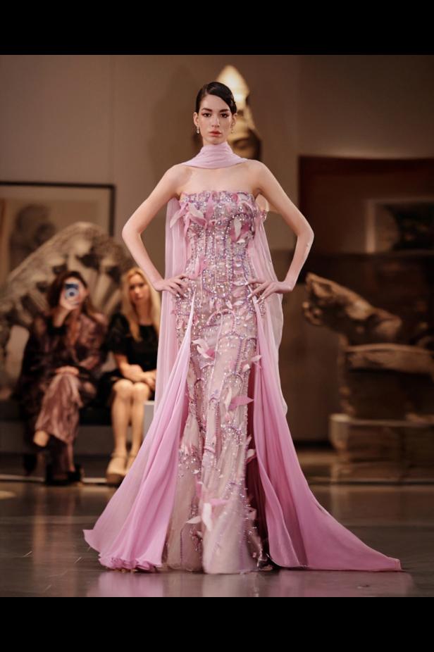 مجموعة المصممة منال عجّاج للأزياء الراقية لربيع وصيف 2026.. أنوثة المشرق وسحر الضوء 