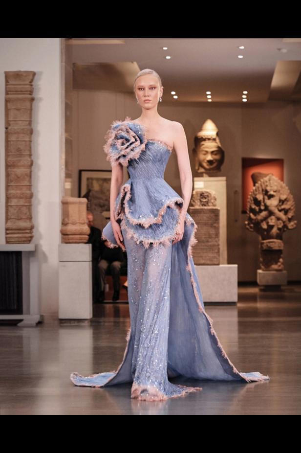 مجموعة المصممة منال عجّاج للأزياء الراقية لربيع وصيف 2026.. أنوثة المشرق وسحر الضوء 