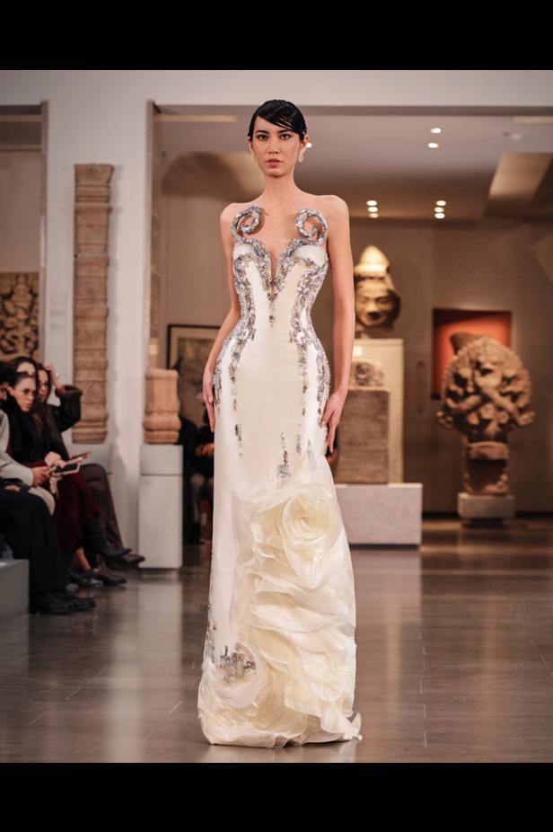 مجموعة المصممة منال عجّاج للأزياء الراقية لربيع وصيف 2026.. أنوثة المشرق وسحر الضوء 