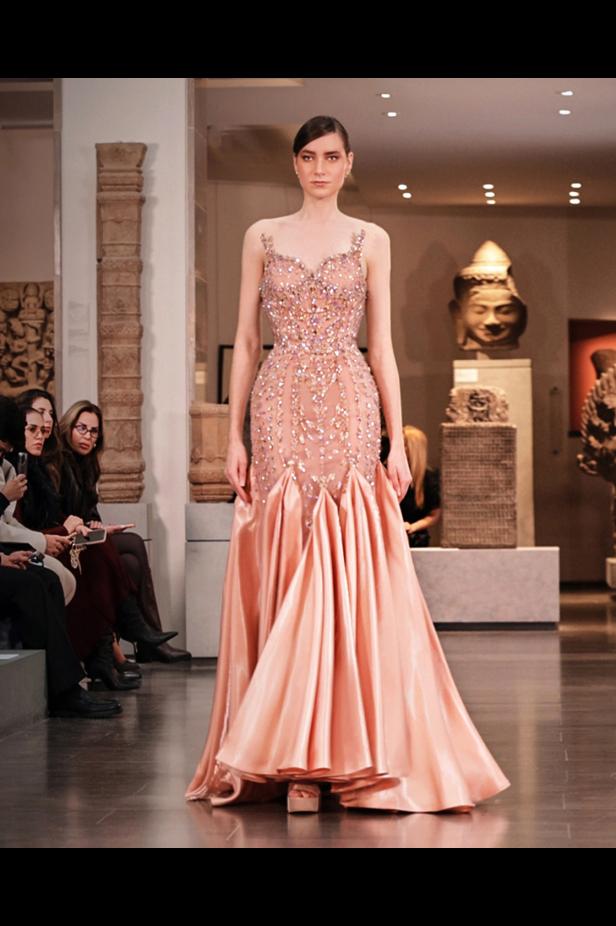 مجموعة المصممة منال عجّاج للأزياء الراقية لربيع وصيف 2026.. أنوثة المشرق وسحر الضوء 