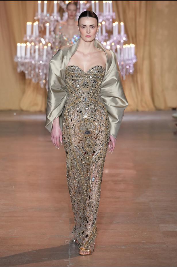 مجموعة زهير مراد تحاكي رقي المرأة في باريس